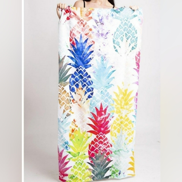 Multi-Color Pineapple Print 2 In 1 Tote Bag/ Beach Towel - Picture 4 of 5